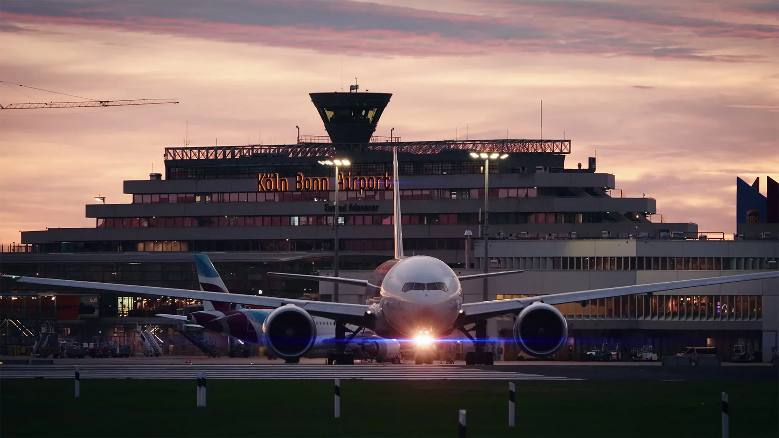 Flughafen Köln Bonn — Imagefilm „Tag und Nacht“